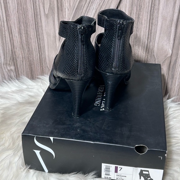 Simply Vera Vera Wang Black Textured Heels-7 - Picture 4 of 5